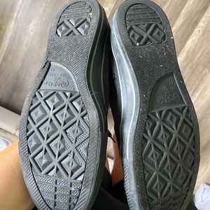 Black men’s converse sneakers